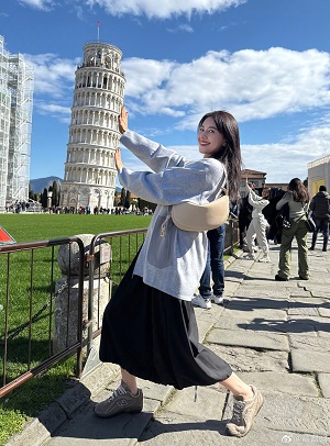  高圆圆 